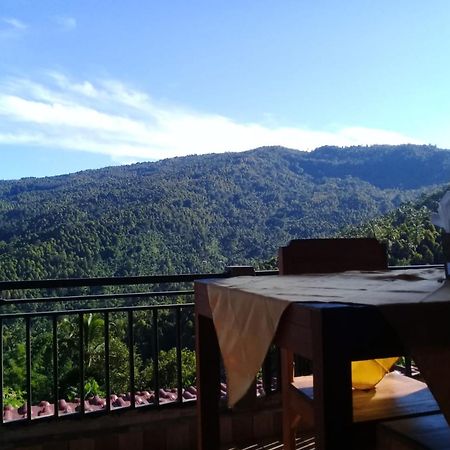 Aris Homestay And Warung Made Мундук Экстерьер фото