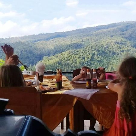 Aris Homestay And Warung Made Мундук Экстерьер фото