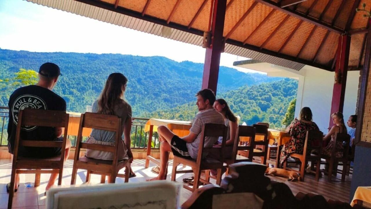 Aris Homestay And Warung Made Мундук Экстерьер фото