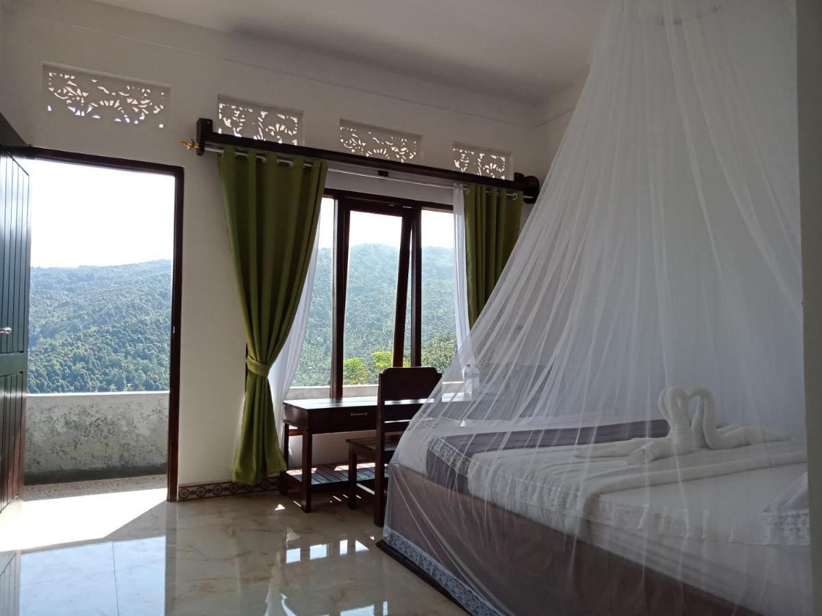 Aris Homestay And Warung Made Мундук Экстерьер фото