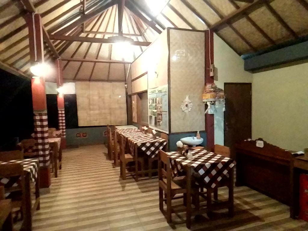 Aris Homestay And Warung Made Мундук Экстерьер фото