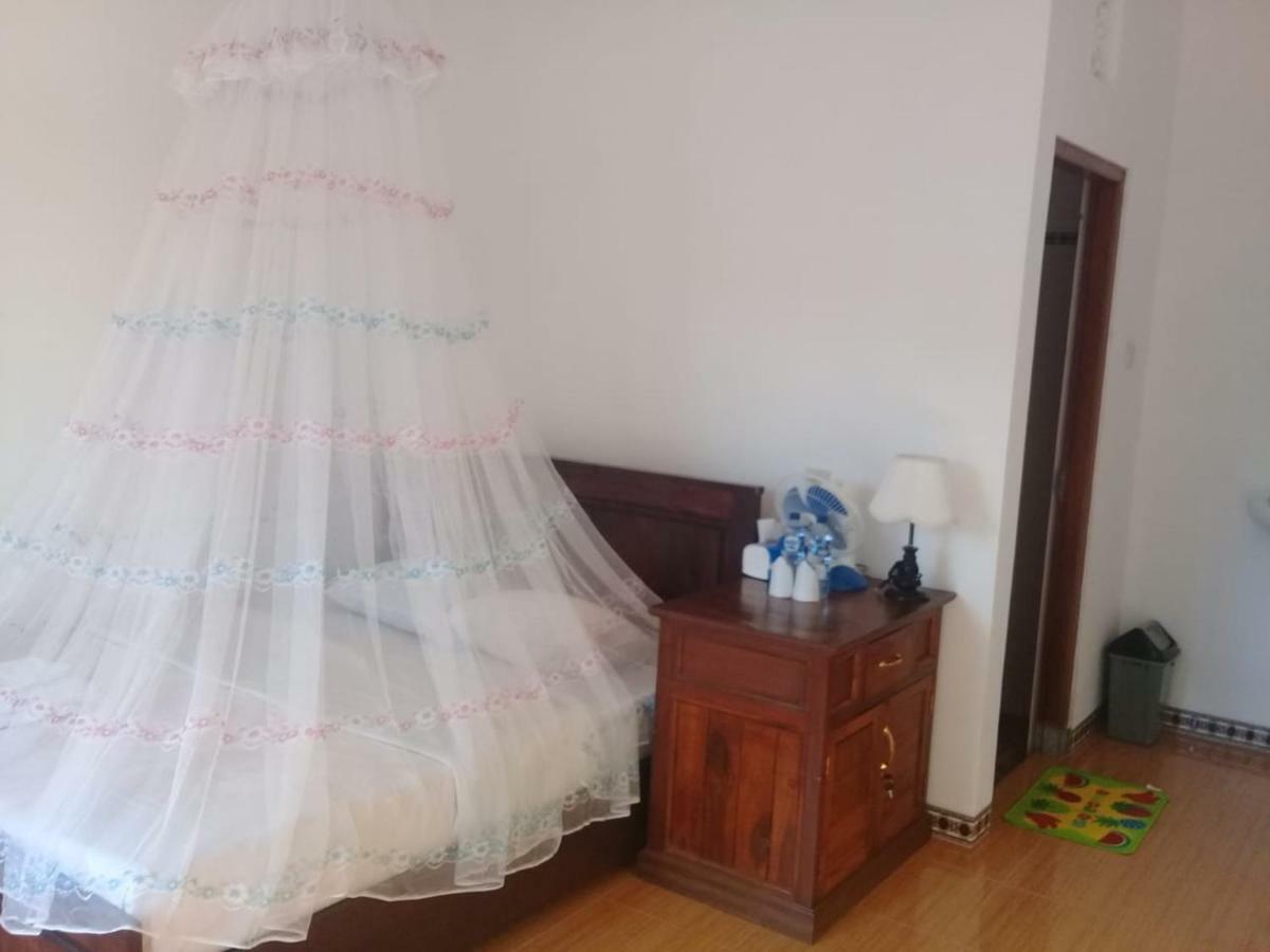 Aris Homestay And Warung Made Мундук Экстерьер фото